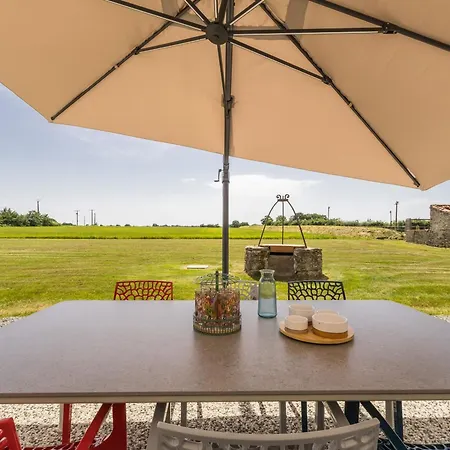 Holiday home Paisible A La Campagne - 6 Pers. - Fr-1-306-1353